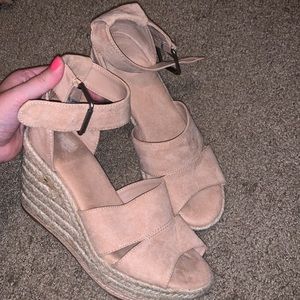 Target universal thread wedges